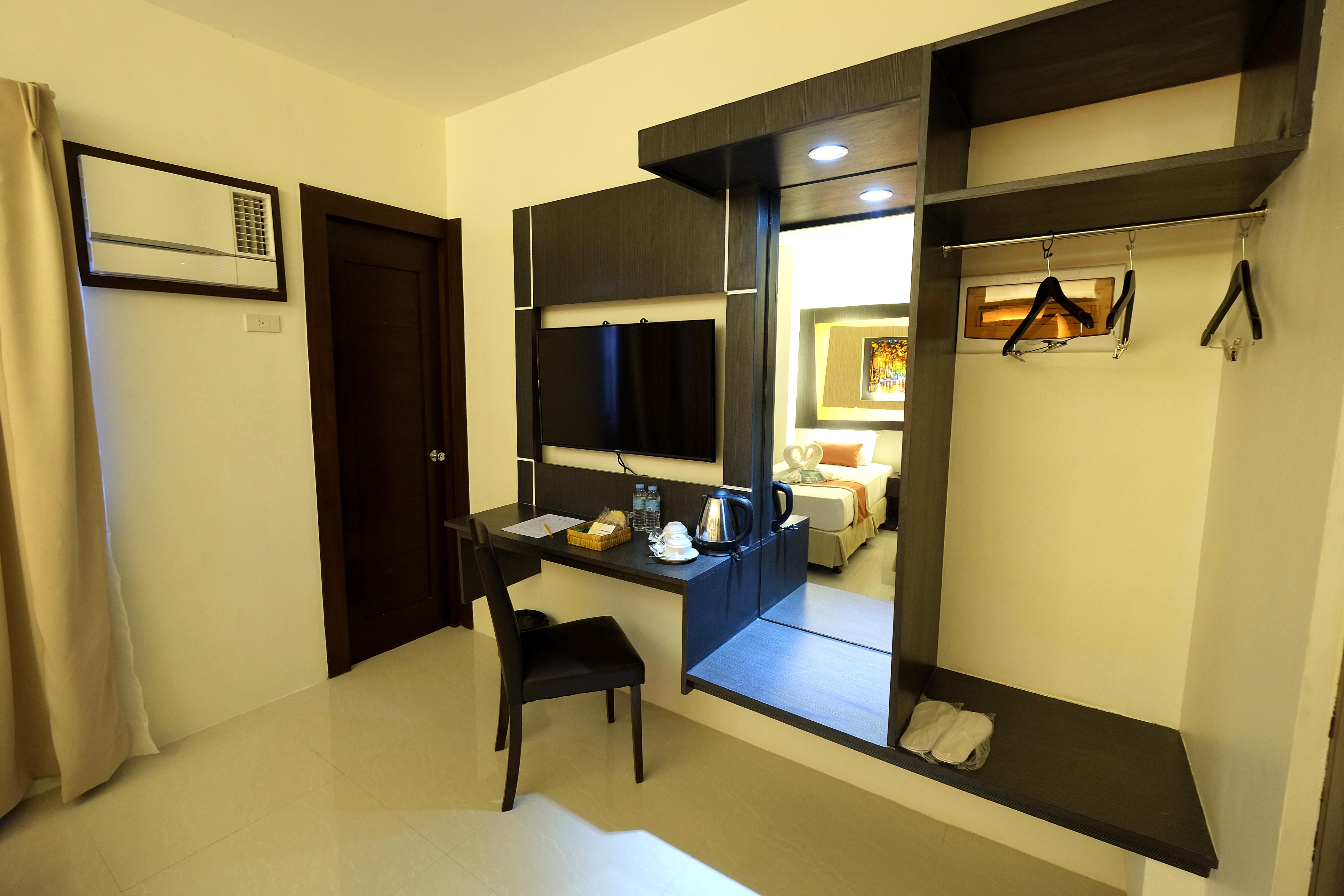 Southpole Central Hotel Себу Экстерьер фото