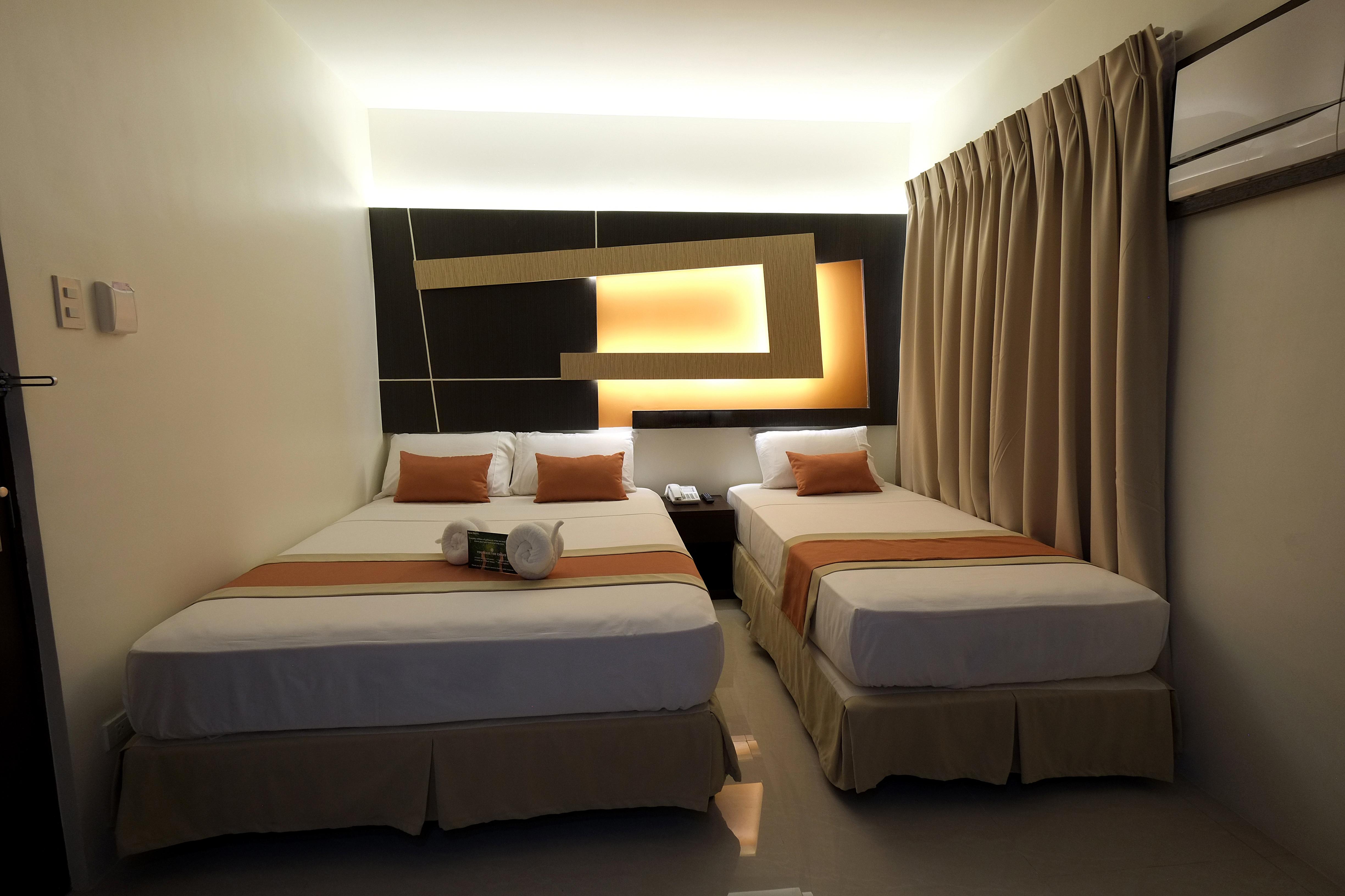 Southpole Central Hotel Себу Экстерьер фото