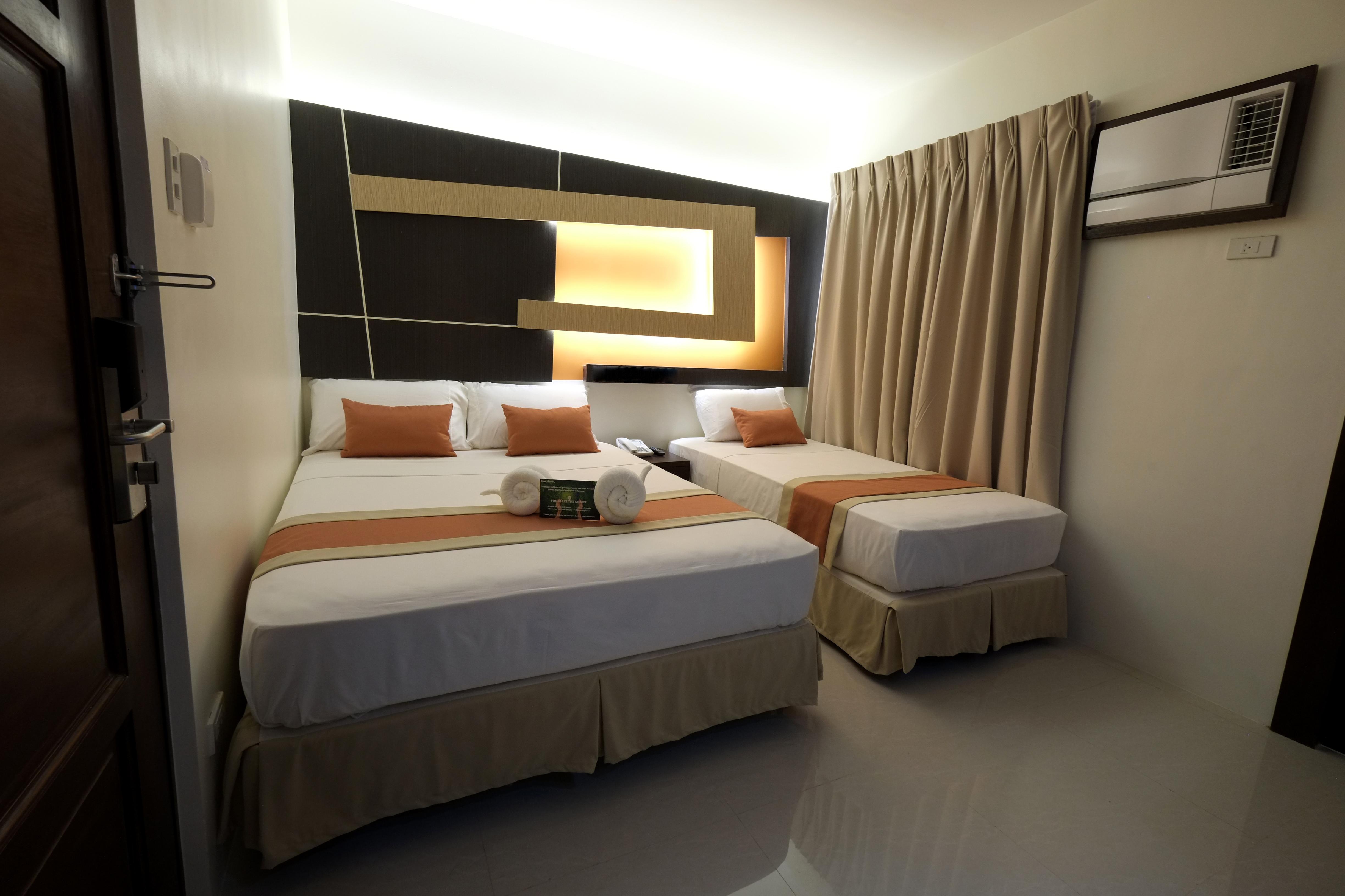 Southpole Central Hotel Себу Экстерьер фото