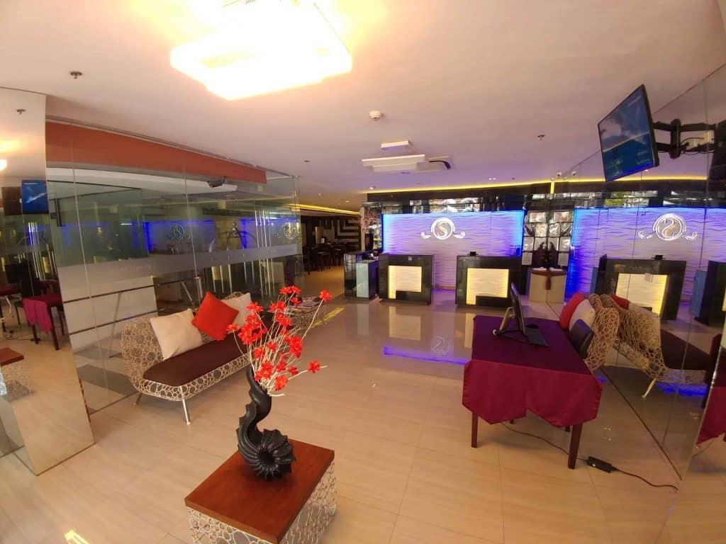 Southpole Central Hotel Себу Экстерьер фото