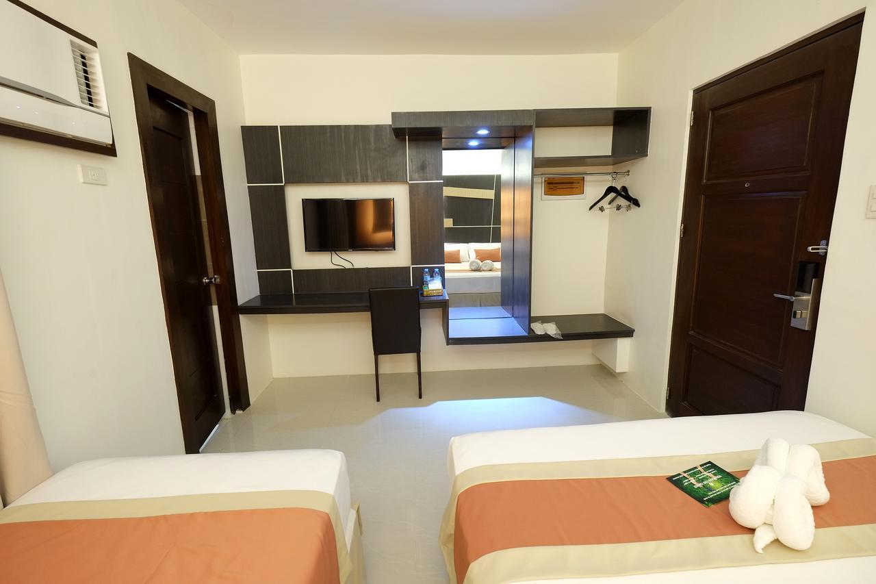 Southpole Central Hotel Себу Экстерьер фото